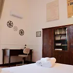 La Casa Di Famiglia