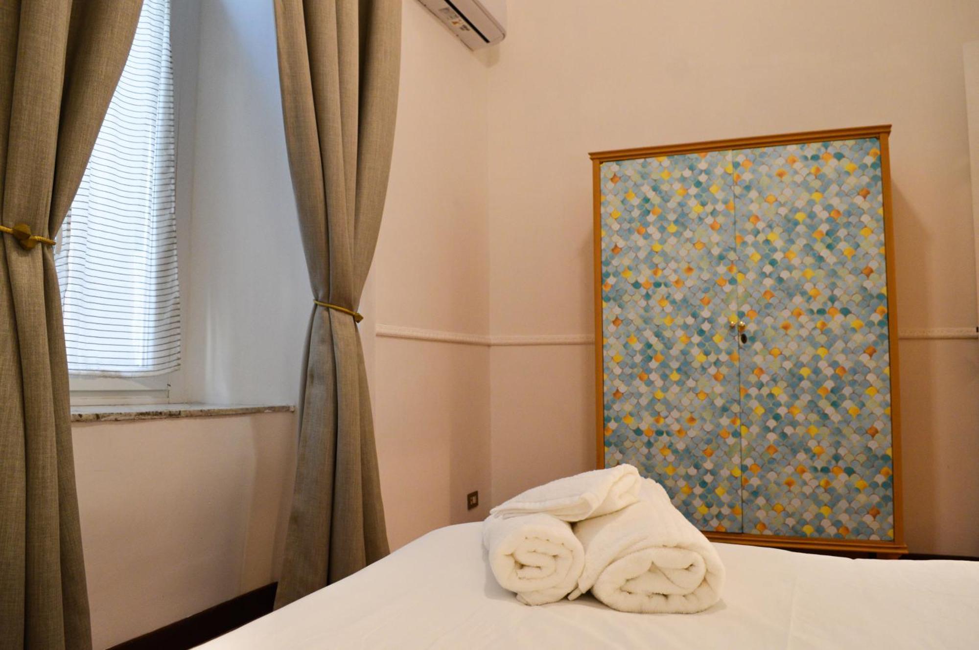 La Casa Di Famiglia Naples